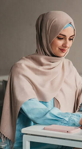 about-06-women-image